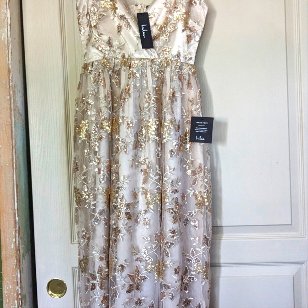 Lulus (SMALL) Glittery Glamour Gold Floral Embroidered Sequin Midi Dress.